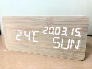 おしゃれなウッド調LEDデジタル置き時計[Mezzo]