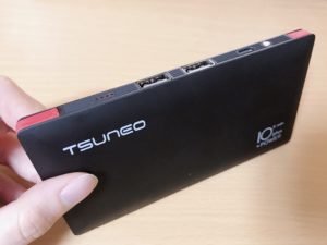 軽くてスタイリッシュTSUNEOのモバイルバッテリーが正解だった